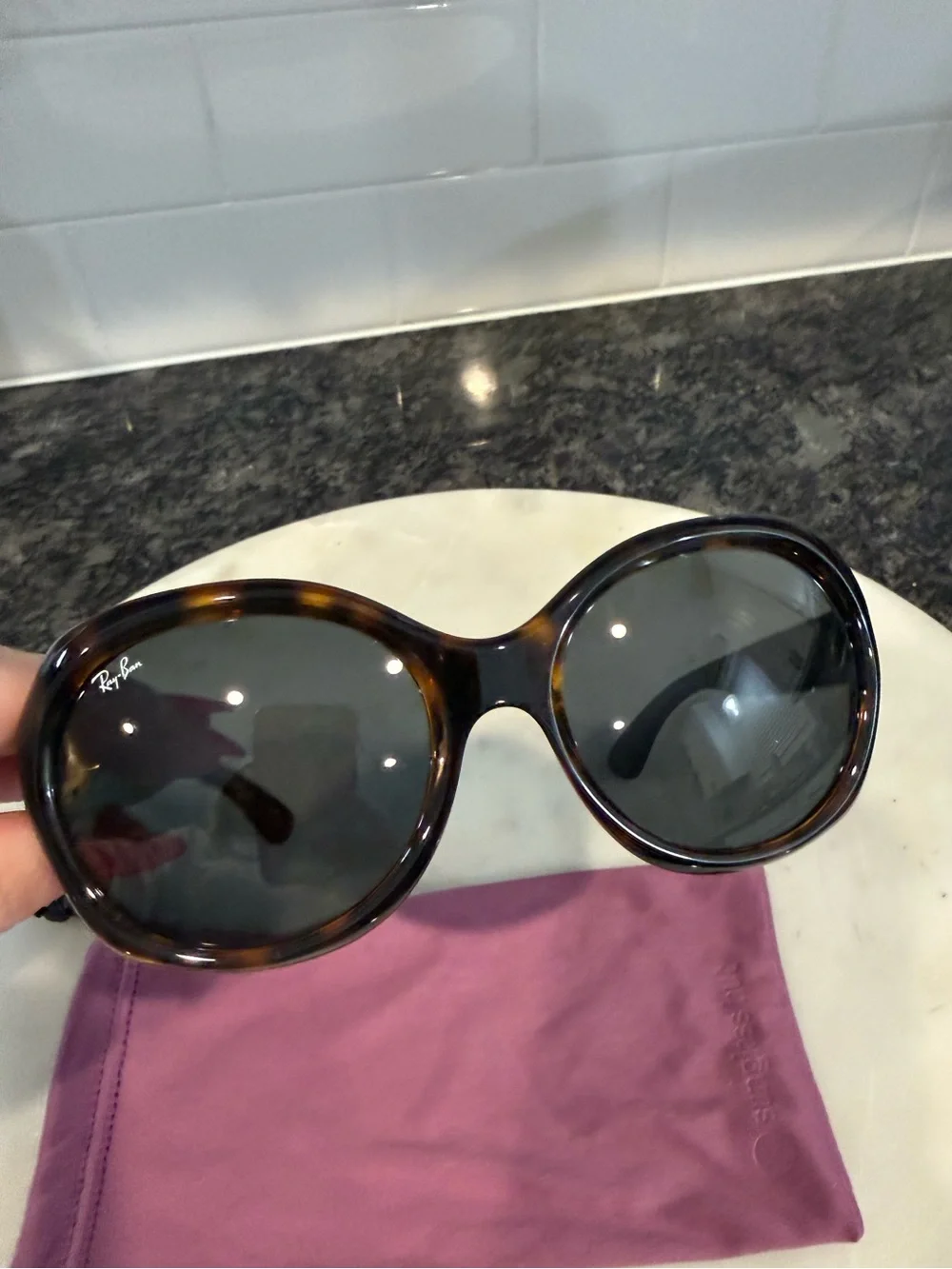 NEW Ray-Ban Tortoise Shell Sunglasses with Purple Pouch